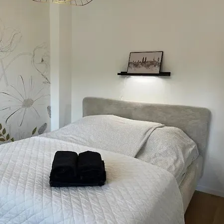 Hébergement de vacances Mit Gemuetlichen Freisitz Fuer Bis Zu 8 Personen *